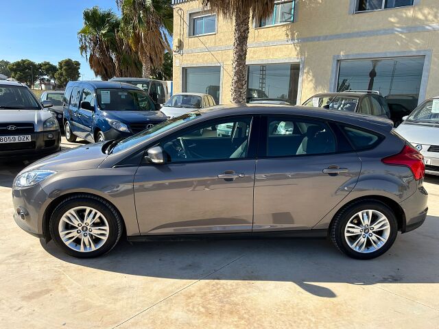 FORD FOCUS TREND 1.6 TI-VCT AUTO SPANISH LHD IN SPAIN 58000 MILES SUPER 2012